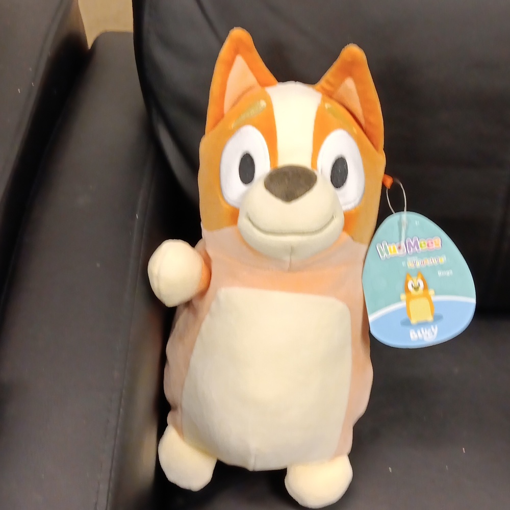 Bingo hug me squishamallow new